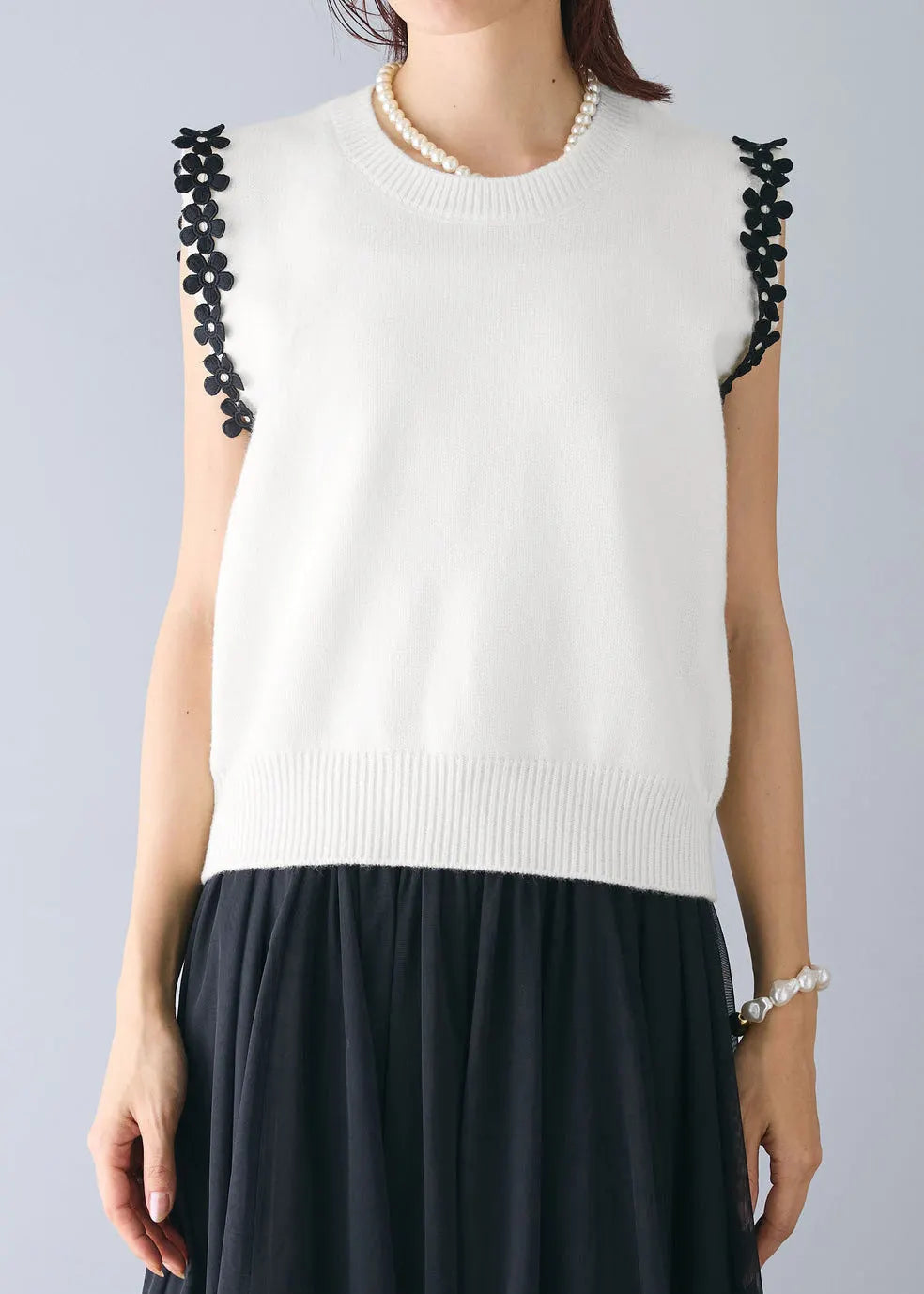 Effortlessly Elegant Garment with a Timeless Design