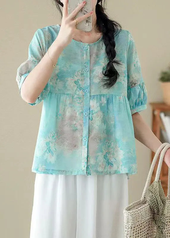 Classic Vintage Shirt with a Flattering Fit