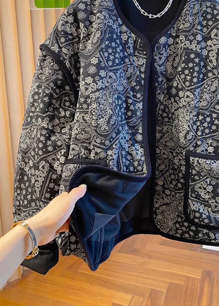 Effortlessly Elegant Jacket with a Timeless Design