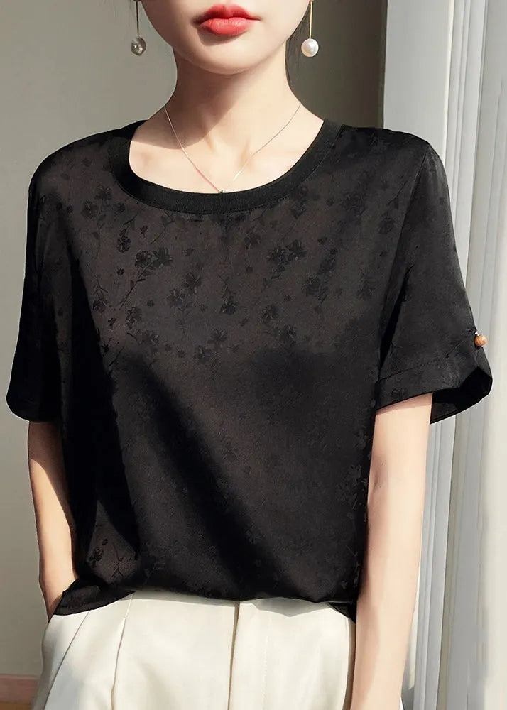 Classic Vintage Shirt with a Flattering Fit