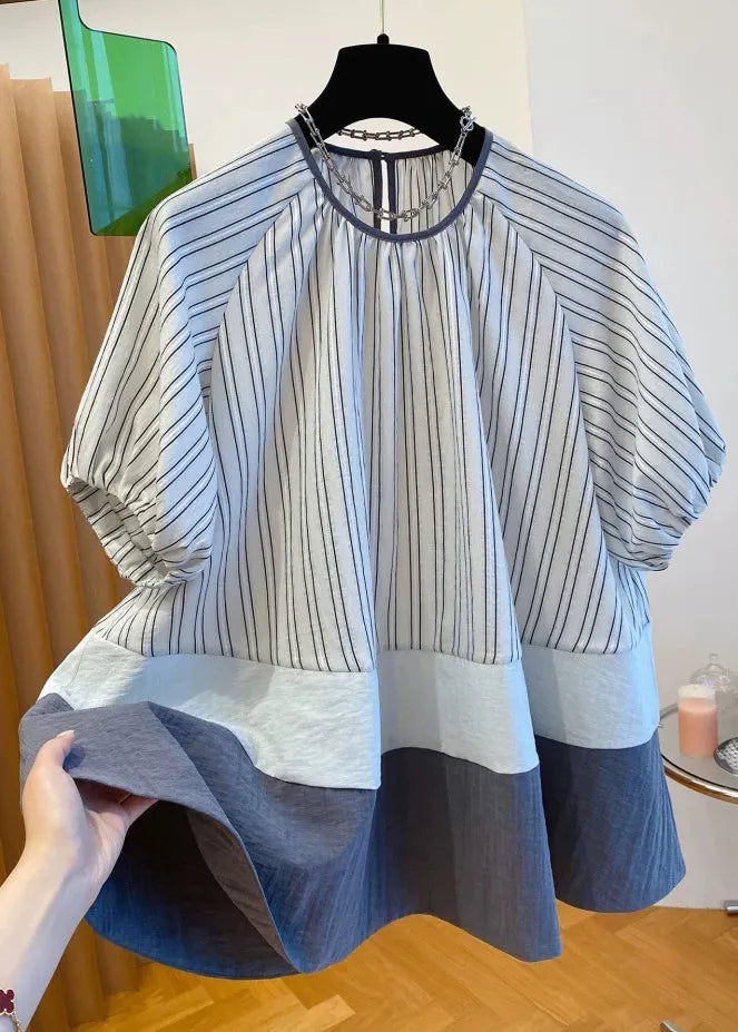 Classic Vintage Shirt with a Flattering Fit