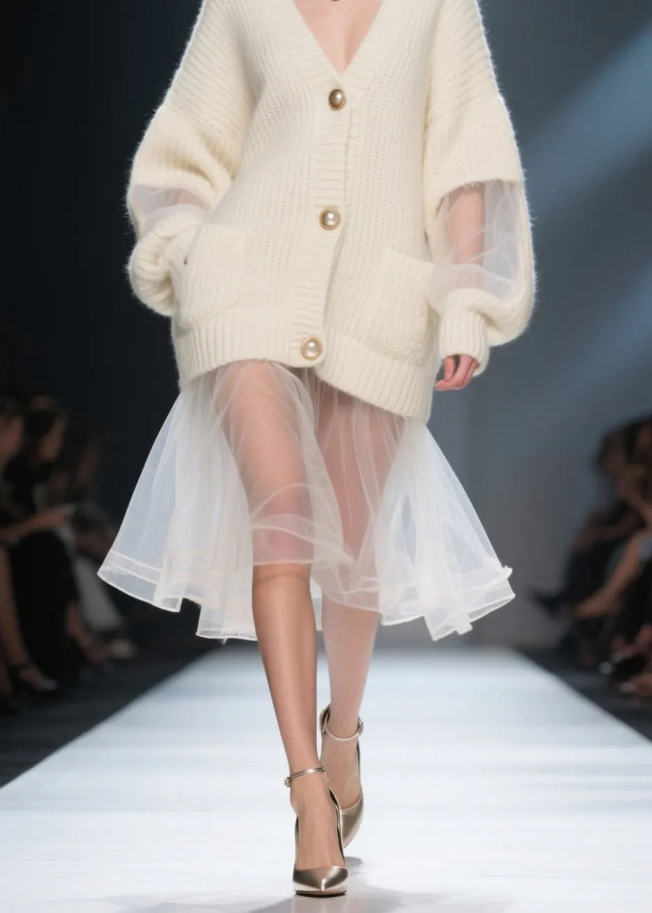 Effortlessly Elegant Cardigan with a Timeless Design