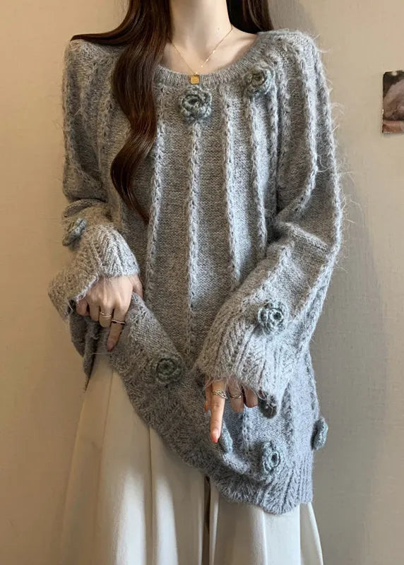 Classic Vintage Sweater with a Flattering Fit