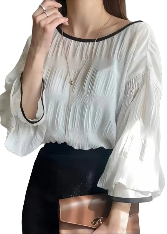 Classic Vintage Shirt with a Flattering Fit