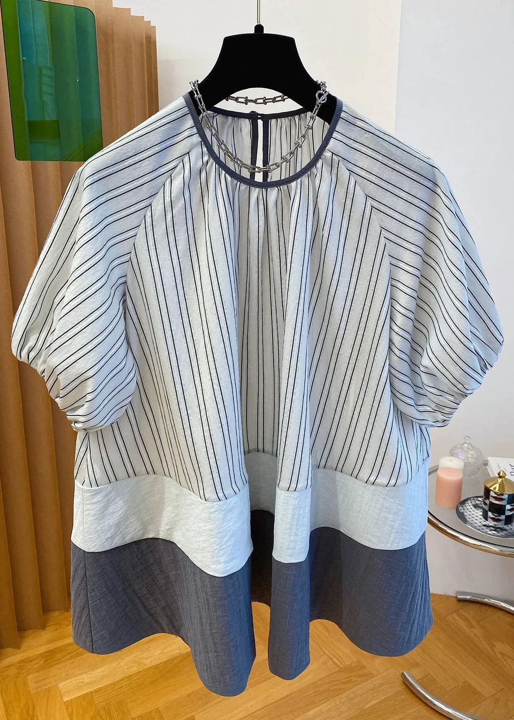 Classic Vintage Shirt with a Flattering Fit