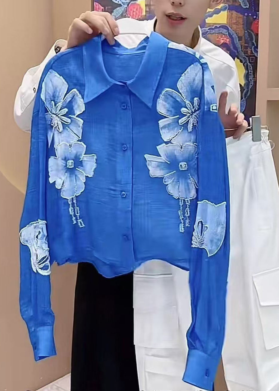 Sophisticated Blouse with a Clean Classic Look