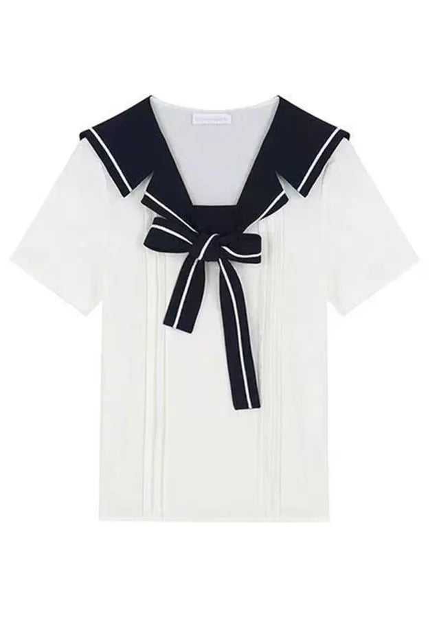 Beautifully Finished Blouse in a Timeless Design