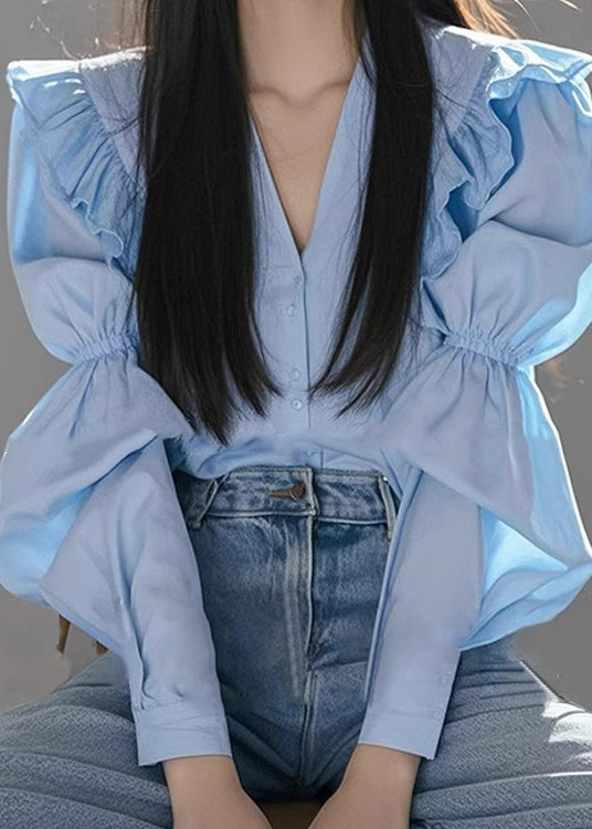 Sophisticated Blouse with a Clean Classic Look
