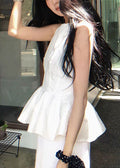 Beautifully Finished Top in a Timeless Design