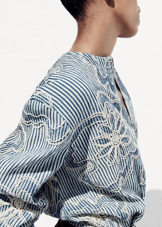 Well Tailored Coat with a Graceful Silhouette