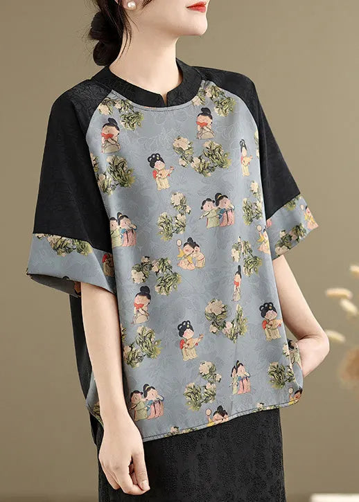 Effortlessly Elegant Top with a Timeless Design