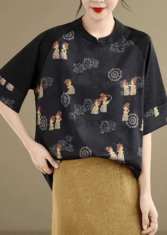 Sophisticated Blouse with a Clean Classic Look