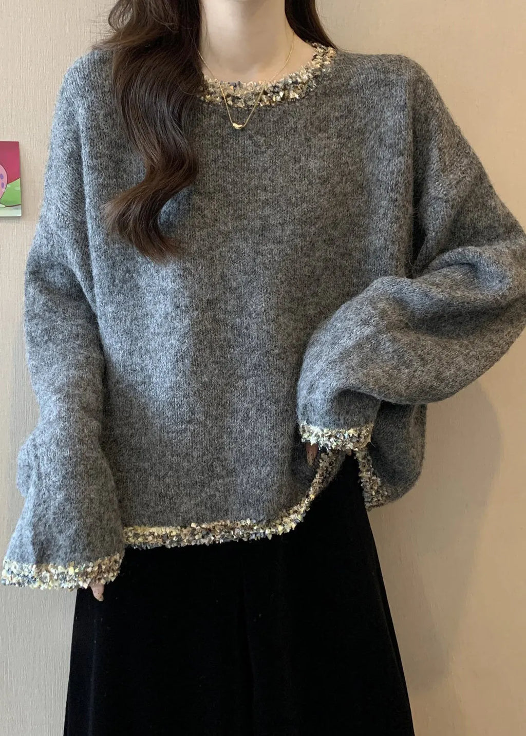 Well Tailored Sweater with a Graceful Silhouette