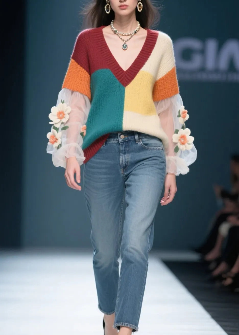 Well Tailored Sweater with a Graceful Silhouette