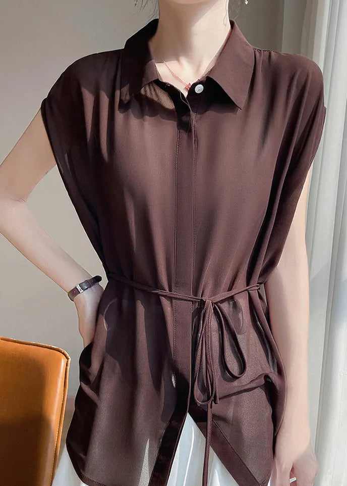 Well Tailored Blouse with a Graceful Silhouette