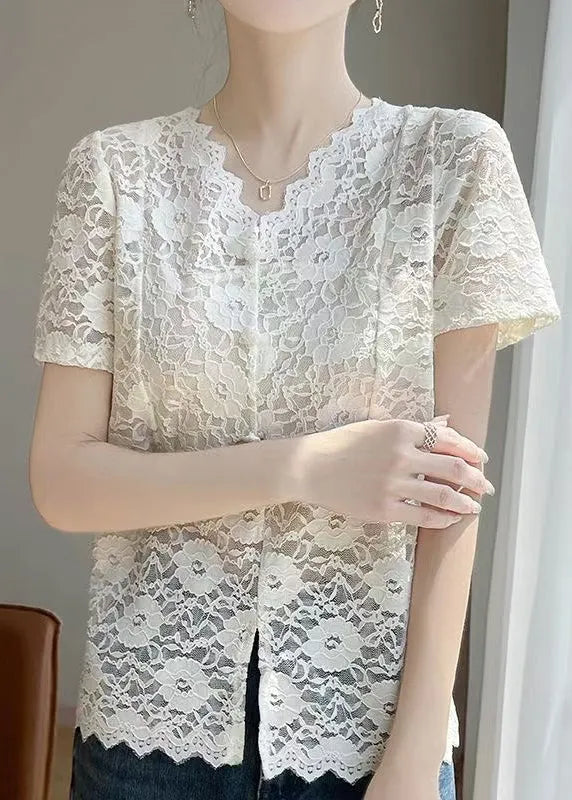 Well Tailored Shirt with a Graceful Silhouette