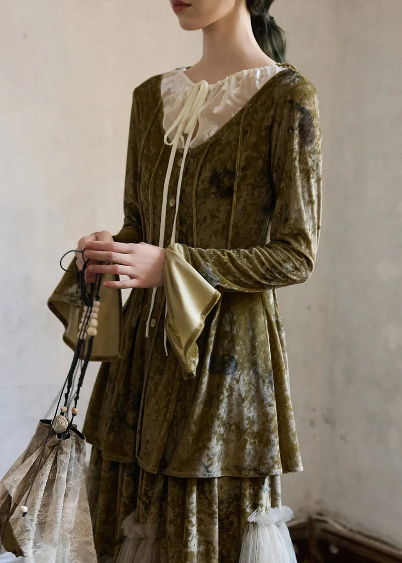 Classic Vintage Top with a Flattering Fit