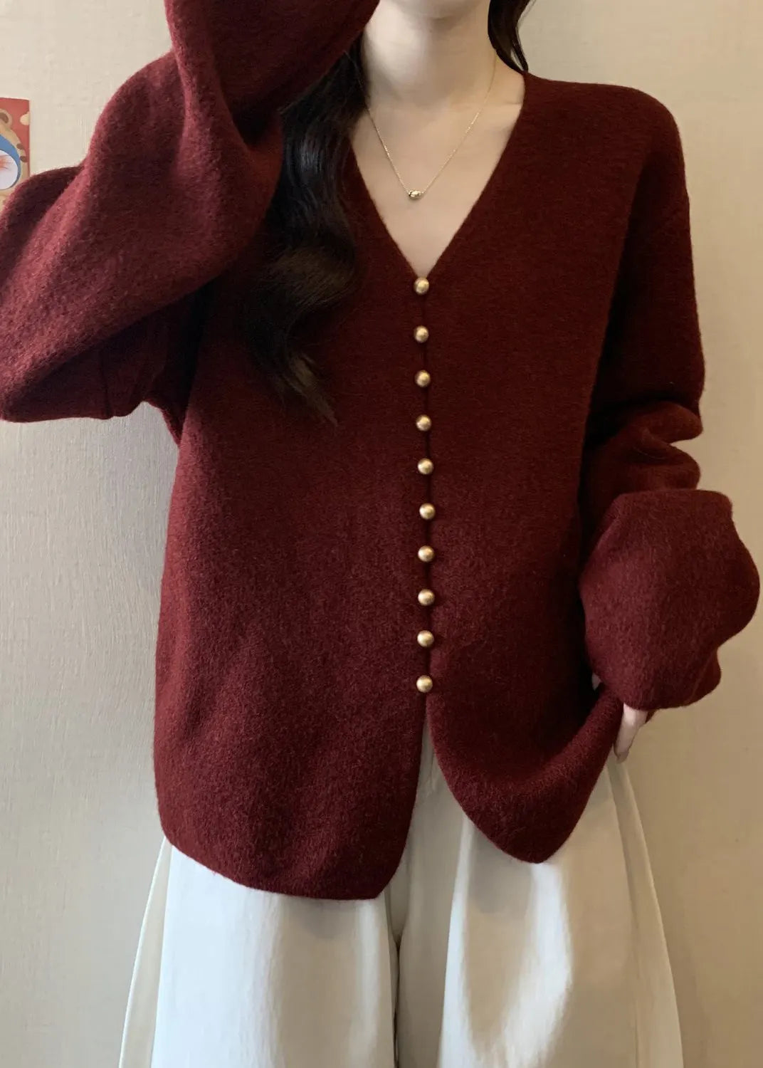 Effortlessly Elegant Sweater with a Timeless Design