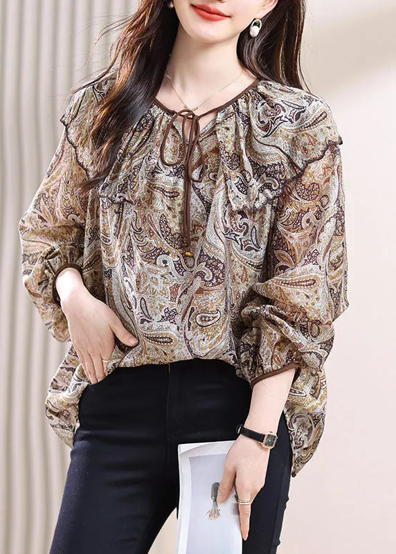 Well Tailored Top with a Graceful Silhouette