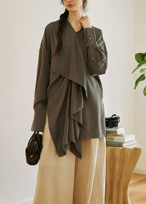 Classic Vintage Blouse with a Flattering Fit