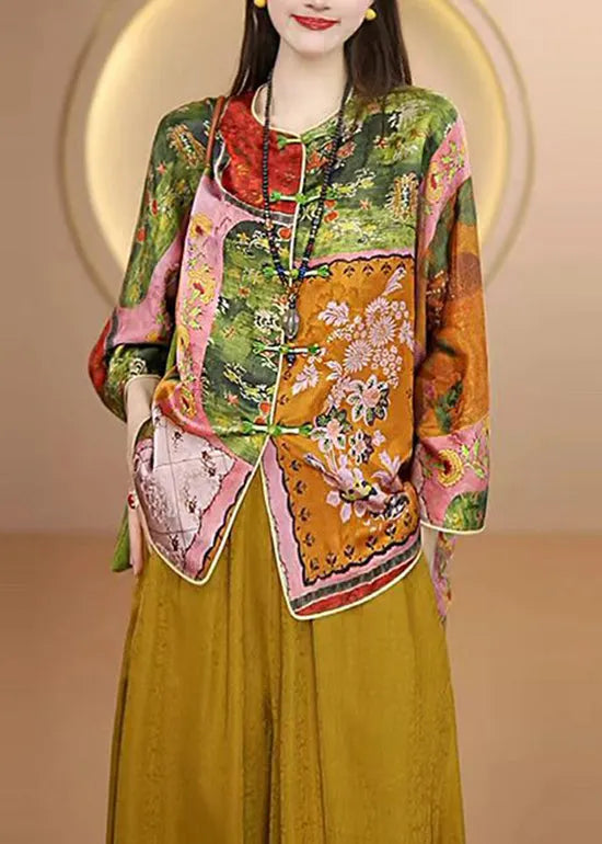 Classic Vintage & Enduringly Stylish Coat