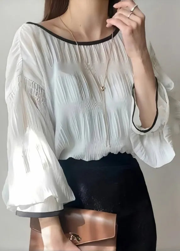 Classic Vintage Shirt with a Flattering Fit