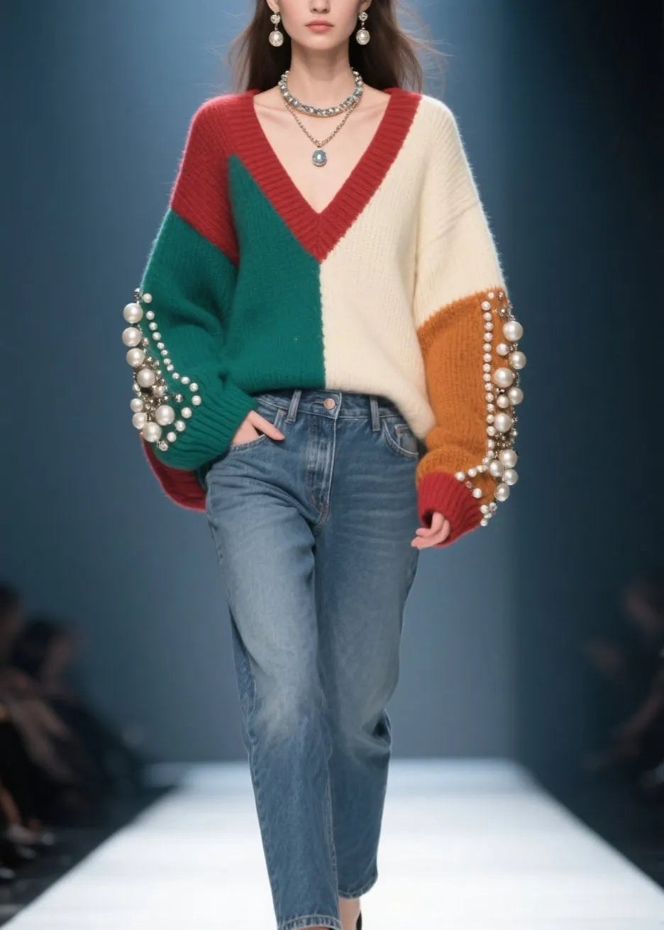 Well Tailored Sweater with a Graceful Silhouette