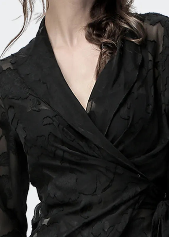 Classic Vintage Blouse with a Flattering Fit