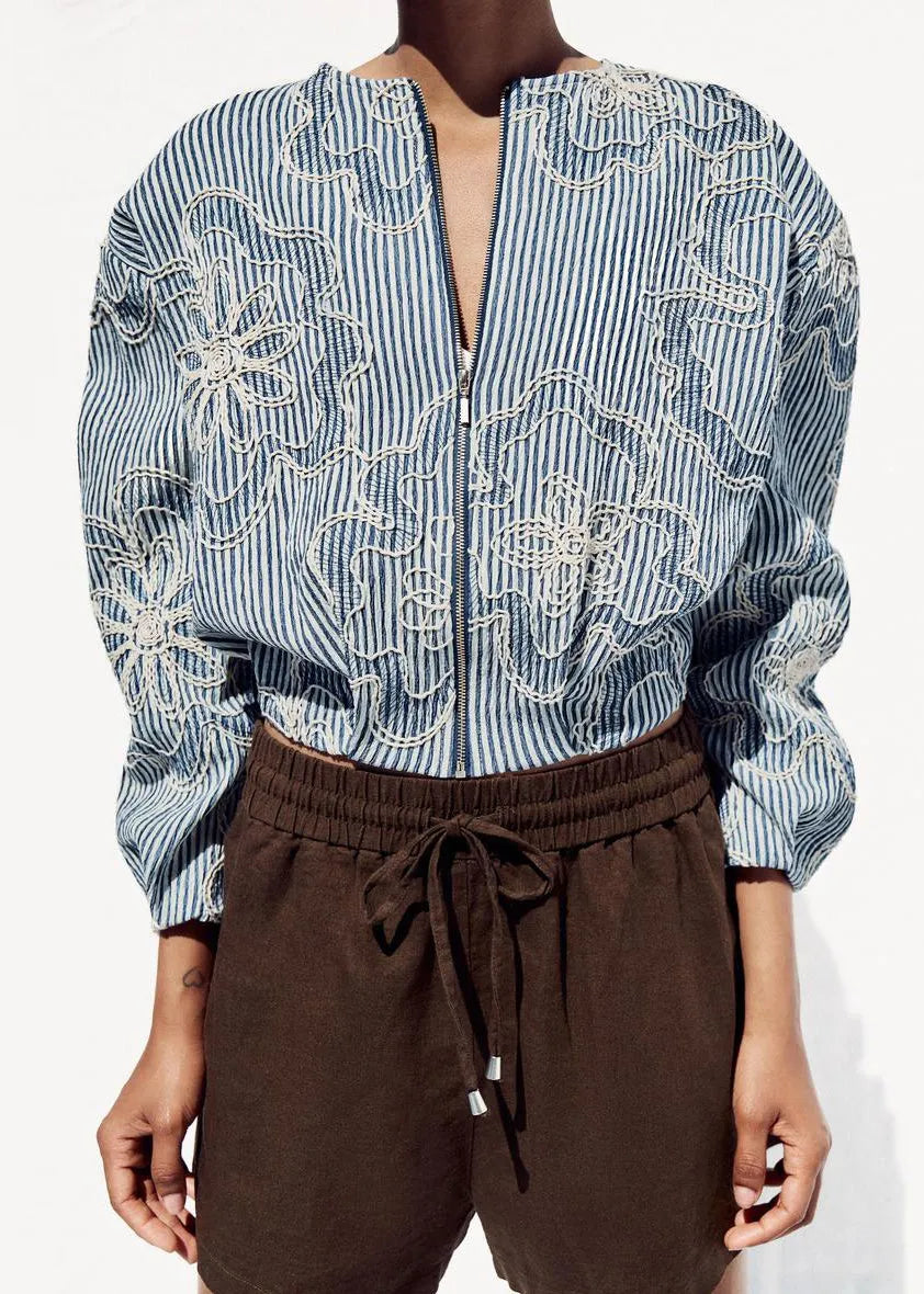 Well Tailored Coat with a Graceful Silhouette