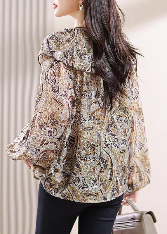 Well Tailored Top with a Graceful Silhouette