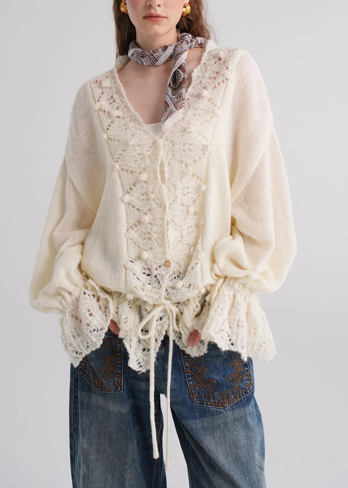 Effortlessly Elegant Sweater with a Timeless Design