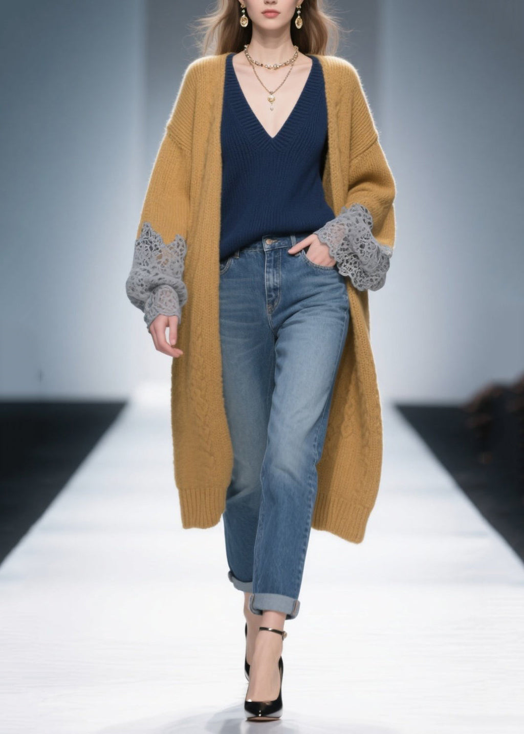 Well Tailored Cardigan with a Graceful Silhouette