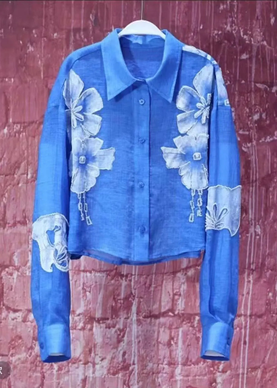Sophisticated Blouse with a Clean Classic Look
