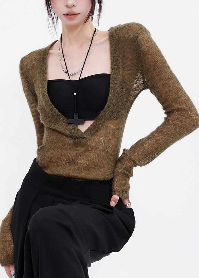 Sophisticated Blouse with a Clean Classic Look