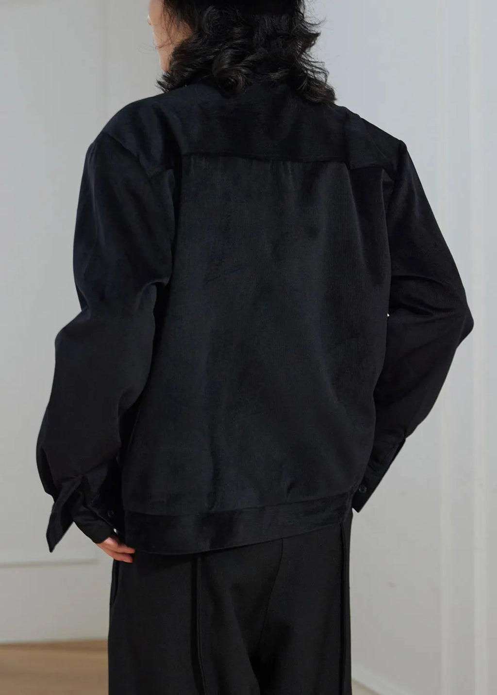 Well Tailored Jacket with a Graceful Silhouette