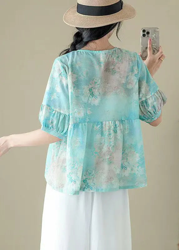 Classic Vintage Shirt with a Flattering Fit