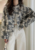 Effortlessly Elegant Jacket with a Timeless Design
