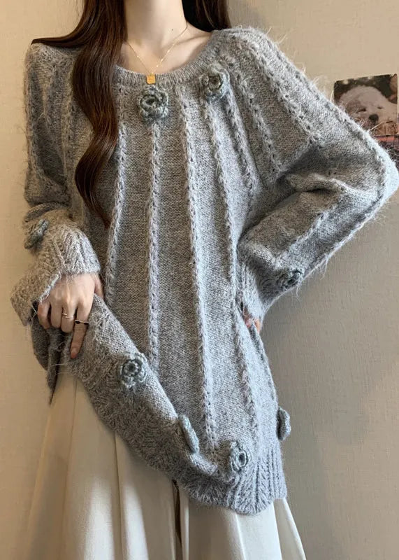 Classic Vintage Sweater with a Flattering Fit