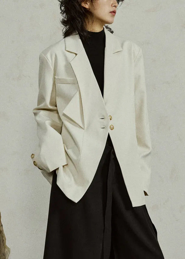 Beautifully Finished Coat in a Timeless Design