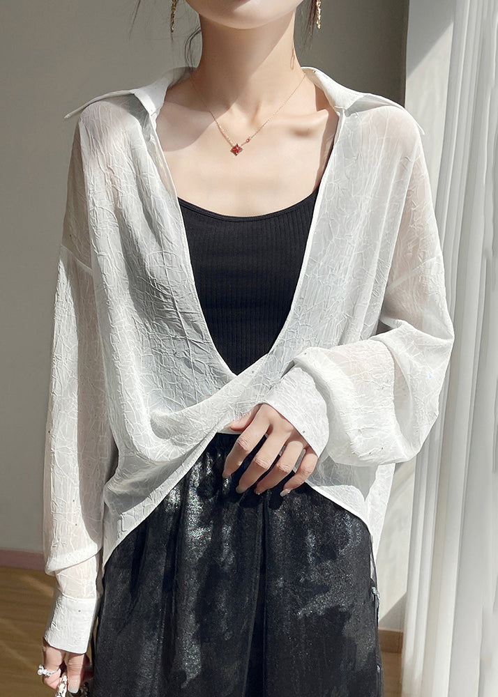 Effortlessly Elegant Blouse with a Timeless Design