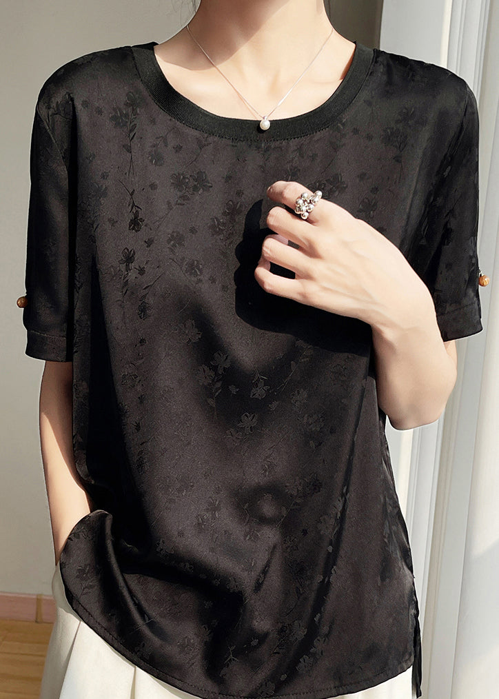 Classic Vintage Shirt with a Flattering Fit