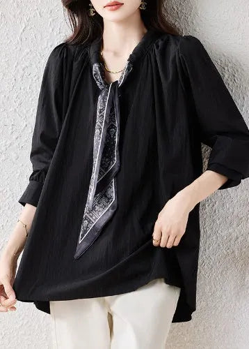 Sophisticated Blouse with a Clean Classic Look