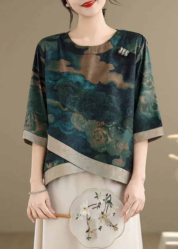 Effortlessly Elegant Blouse with a Timeless Design