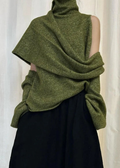 Beautifully Finished Sweater in a Timeless Design