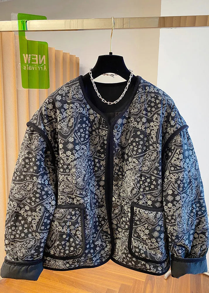 Effortlessly Elegant Jacket with a Timeless Design
