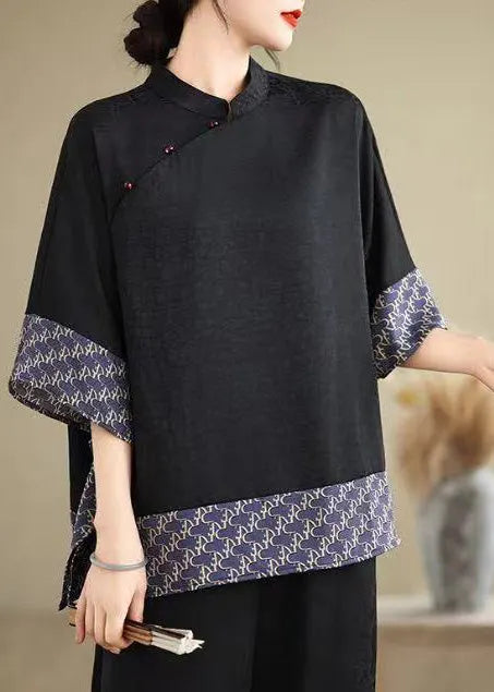 Well Tailored Top with a Graceful Silhouette