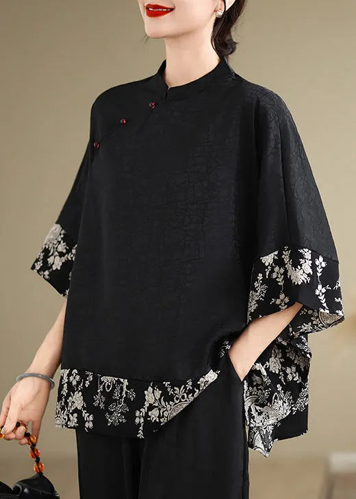 Classic Vintage Shirt with a Flattering Fit