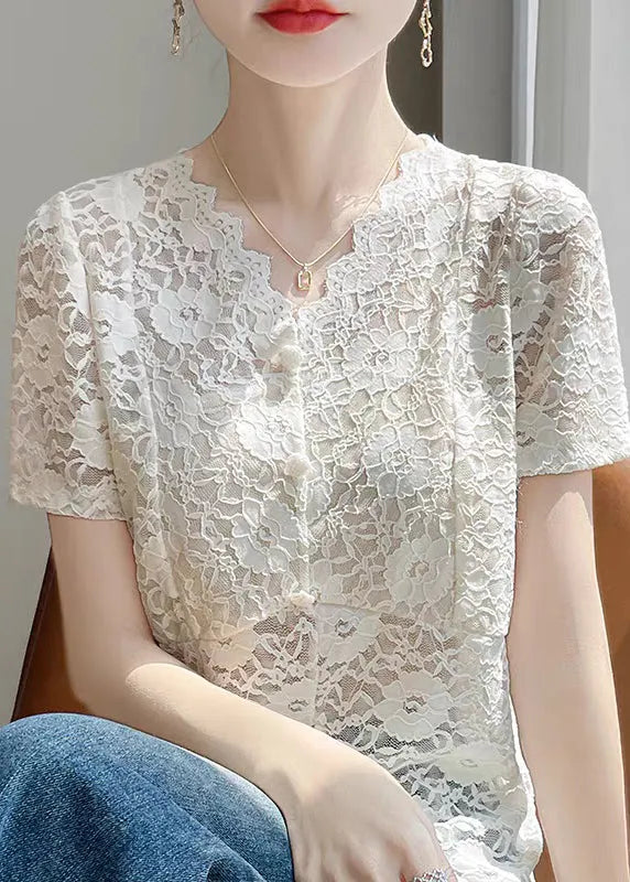 Well Tailored Shirt with a Graceful Silhouette