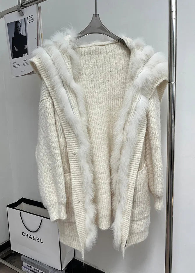 Well Tailored Coat with a Graceful Silhouette