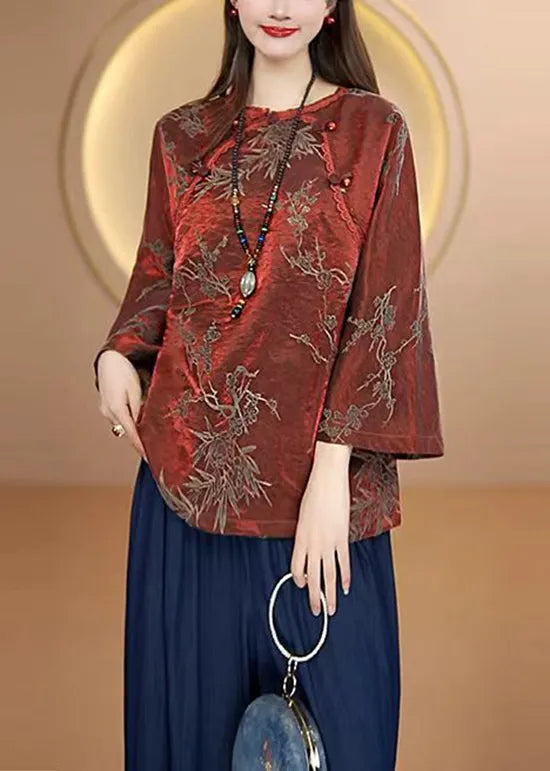 Effortlessly Elegant Top with a Timeless Design